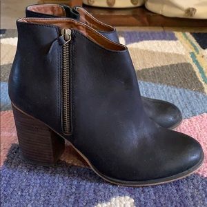 BP ankle booties